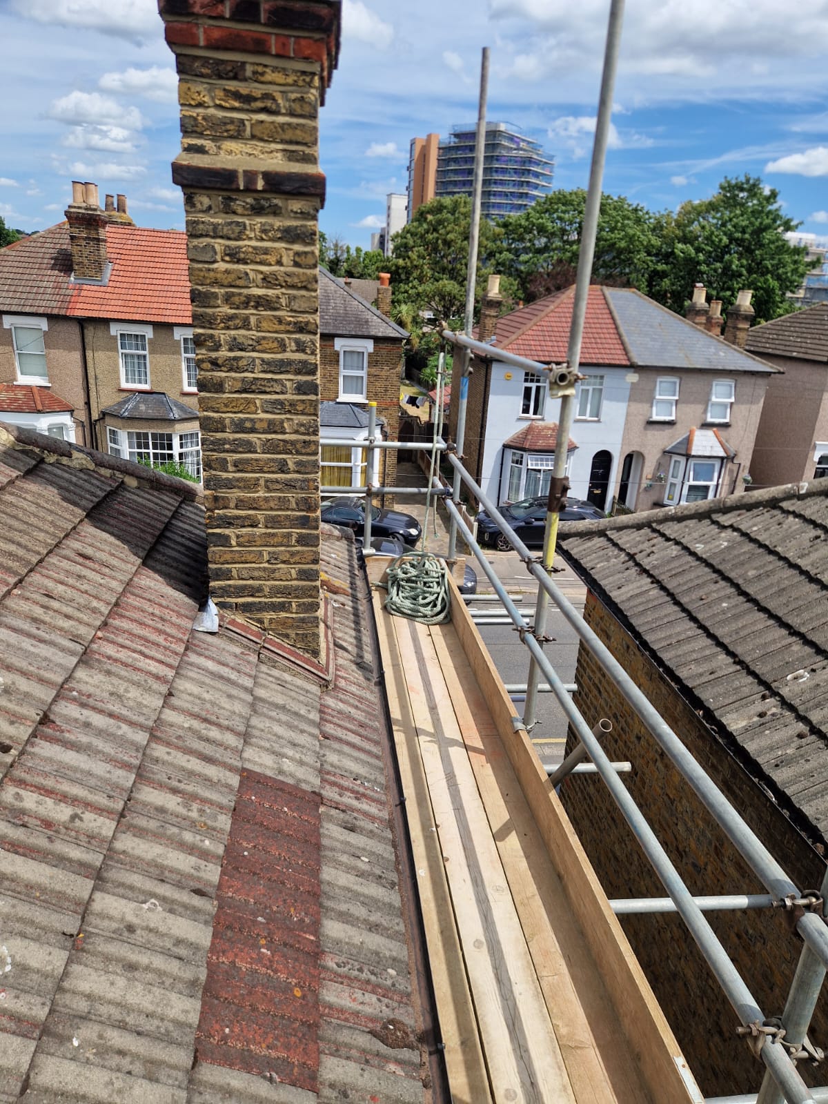 London roof scaffolding